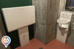 PARKLET BAKERY(1F)のオムツ替え台情報