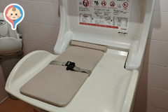 綿半スーパーセンター　長池店(1F)のオムツ替え台情報