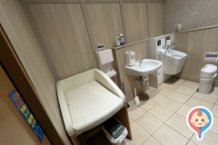 MEGA ドンキホーテ 福知山店(1F)のオムツ替え台情報