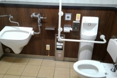 宮原駅(2F 構内多目的トイレ)のオムツ替え台情報