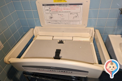 前橋市立図書館本館のオムツ替え台情報