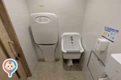 VENT LEONE 多目的トイレのオムツ替え台情報