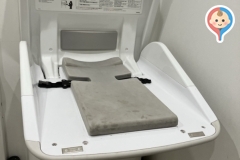 スーパーセンタートライアル桜井のオムツ替え台情報