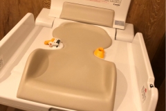 びっくりドンキー 新座店(1F)のオムツ替え台情報