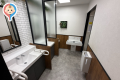 イオンモール京都五条（1Fスタバ付近のトイレ）のオムツ替え台情報