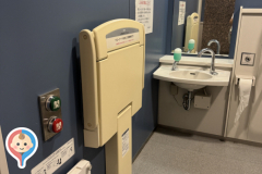 東京区政会館(2F)のオムツ替え台情報