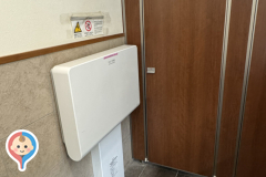 コメダ珈琲店 鳥栖弥生が丘店のオムツ替え台情報
