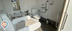 コーナン　魚住店のオムツ替え台情報