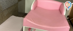 足立区立梅田図書館(2F)のオムツ替え台情報