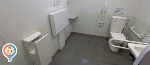 ドラッグストア　コスモス　貴崎店のオムツ替え台情報