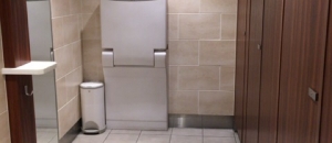 テルミナ2 ダイナー 1階女子トイレ(1F)のオムツ替え台情報