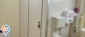 枝幸町立図書館のオムツ替え台情報