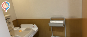 フレンドマート米原駅前のオムツ替え台情報