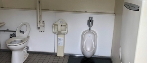 街かど公園内公衆トイレ(1F)のオムツ替え台情報