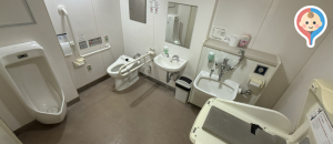 姫路市立水族館（新館チケット売り場）のオムツ替え台情報