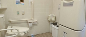 TSUTAYA 青森中央店(1F)のオムツ替え台情報