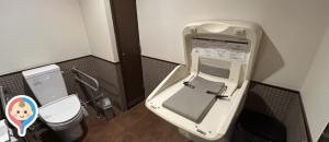 倉式珈琲店 大阪鶴見店のオムツ替え台情報