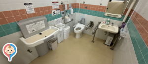 オークワ　車椅子のオムツ替え台情報