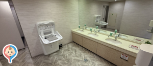 ミ・ナーラ（4Fトイレ）(4F)のオムツ替え台情報