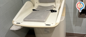 ニトリ 明石大久保店のオムツ替え台情報