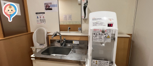 トイレ脇授乳室(2F)の授乳室・オムツ替え台情報