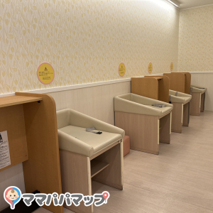 イオン相模原店(3階 赤ちゃん休憩室)の授乳室・オムツ替え台情報 画像4