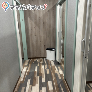 御殿場プレミアム・アウトレット(WEST-シェイクシャック前)の授乳室・オムツ替え台情報 画像2