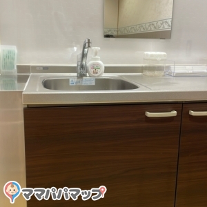 一関市立花泉図書館の授乳室・オムツ替え台情報 画像1