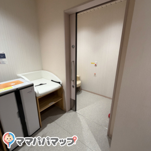 大阪駅（西口改札内）(1F)の授乳室・オムツ替え台情報 画像1