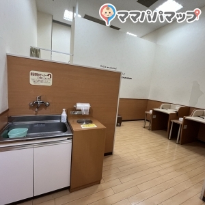 赤ちゃん本舗 防府店(2F)の授乳室・おむつ替え台の写真(6枚目)
