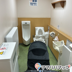 湘南藤沢オーパ(3F)のオムツ替え台情報 画像2