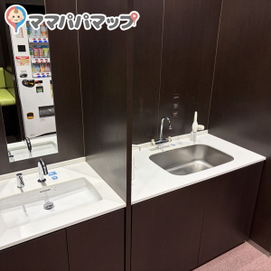 アミュプラザ博多(6階)の授乳室・おむつ替え台の写真(3枚目)