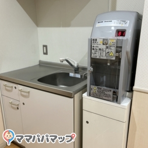サクラス戸塚の授乳室・おむつ替え台の写真(2枚目)