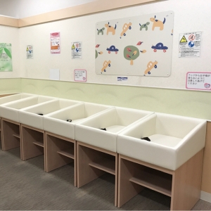 オムツ替えスペース