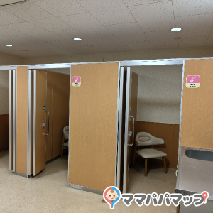 ナガシマスパーランド(1F メインゲート横)の授乳室・オムツ替え台情報 画像3
