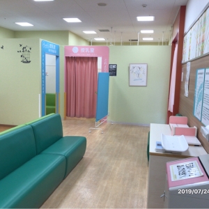 イオン洛南ショッピングセンター(2階 赤ちゃん休憩室)の授乳室・おむつ替え台の写真(8枚目)