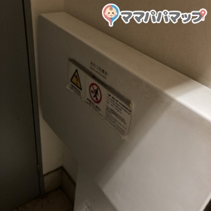 おむつを捨てる場所はありません。