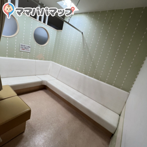 オープンな広い授乳スペースです