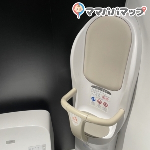GALAXY原宿のオムツ替え台情報 画像3