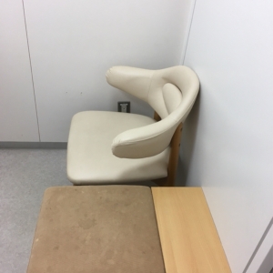 この前にオムツ台があります