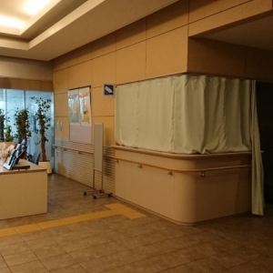 函館市役所市立函館保健所・総合保健センター健康づくり推進室母子保健課(1F)の授乳室・おむつ替え台の写真(6枚目)