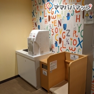有楽町駅改札内ベビー休憩室(1F)の授乳室・オムツ替え台情報 画像9