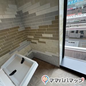 4階女子トイレ内