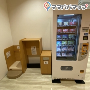 タッチしておむつ交換できる台も