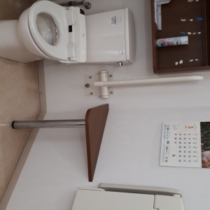 大賀薬局 九大病院東門前店(1F)のオムツ替え台情報 画像1