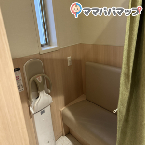 ジェイアール京都伊勢丹(7F ベビー休憩室)の授乳室・オムツ替え台情報 画像7