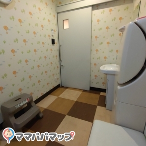 生活協同組合コープみやざき　都北店(1F)の授乳室・おむつ替え台の写真(5枚目)