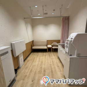 ロイヤルホームセンター南千住店(2F)の授乳室・おむつ替え台の写真(3枚目)