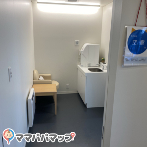 高畠町立図書館の授乳室・オムツ替え台情報 画像3