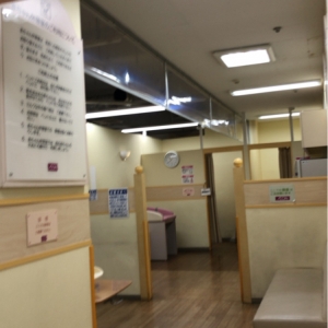 入口にドアなどがなく丸見えな感じです。